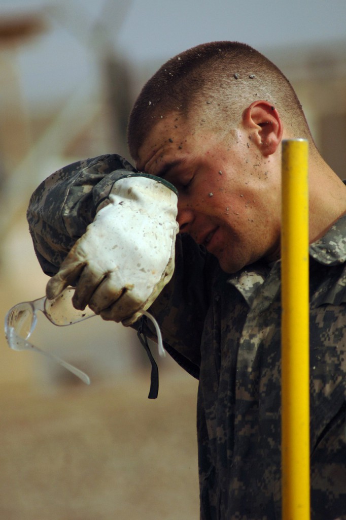worker-646443_1280
