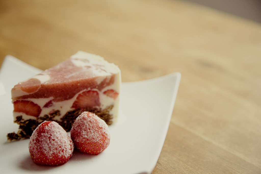 strawberry-cake-594170_1280